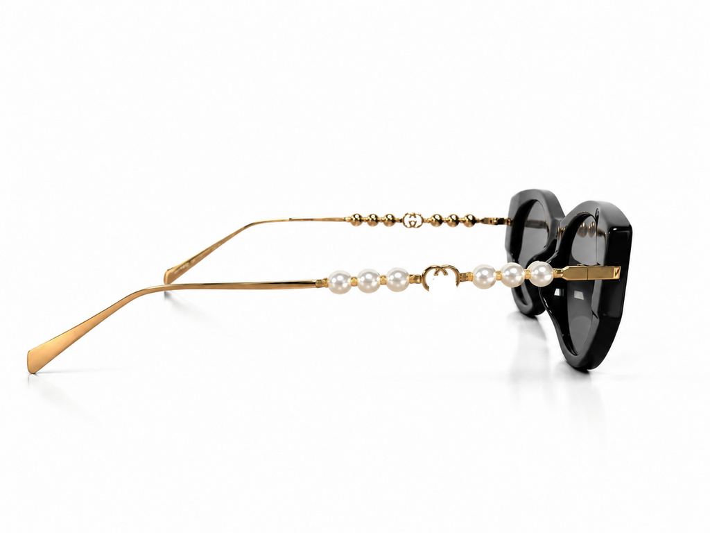 Cat-eye sunglasses