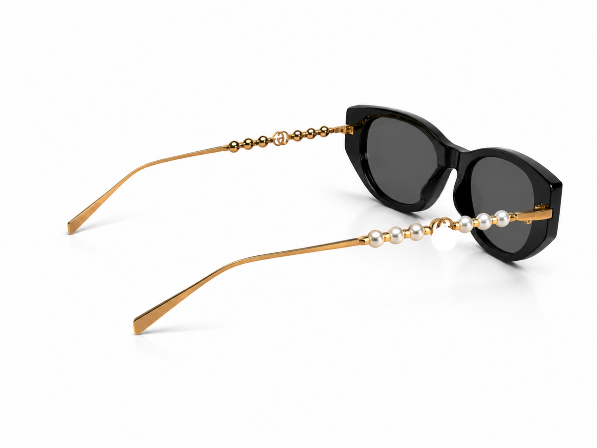 Cat-eye sunglasses